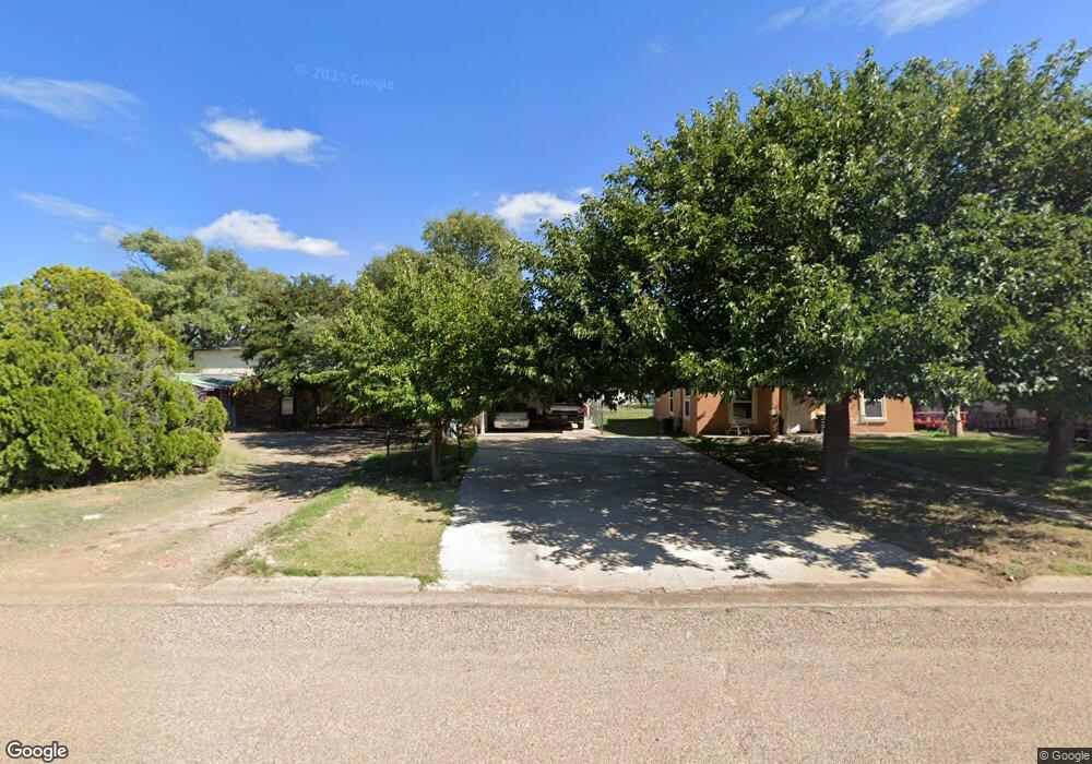 222 N Porter Ave, Dumas, TX 79029 - photo 1