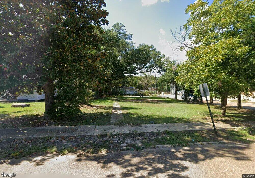 745 Lecompte St, Deridder, LA 70634 - photo 1