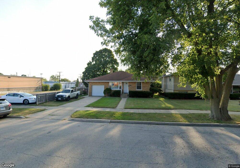 639 N Berwick Blvd, Waukegan, IL 60085 - photo 1