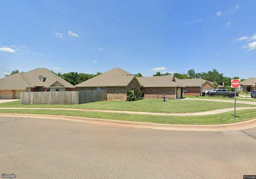 2013 Wimberley Creek Dr, Moore, OK 73160 - photo 1