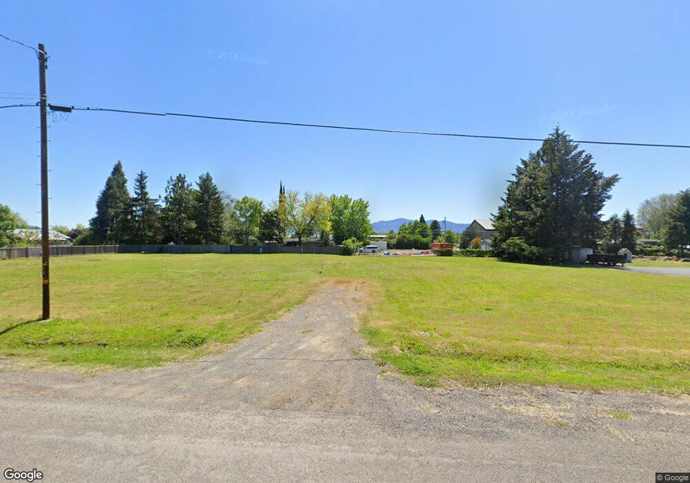 830 Gilman Rd, Medford, OR 97504 - photo 1