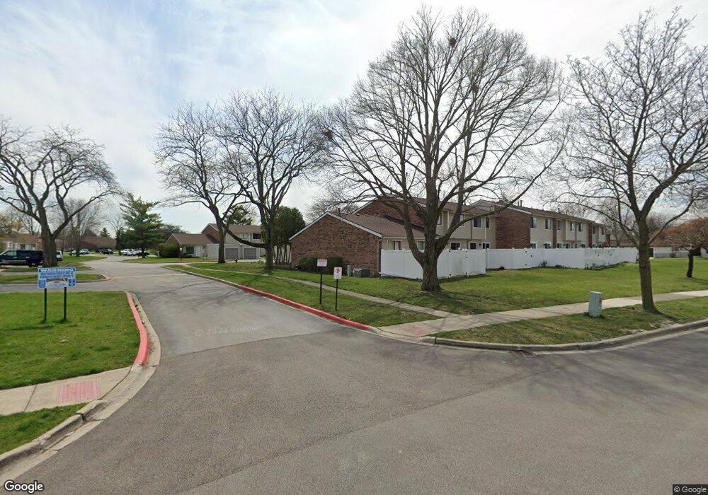 1090 Cascade Dr unit 1, Aurora, IL 60506 - photo 1