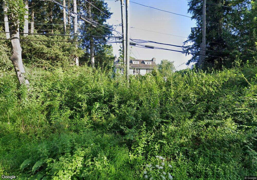 37 Cross Hwy, Redding, CT 06896 - photo 1