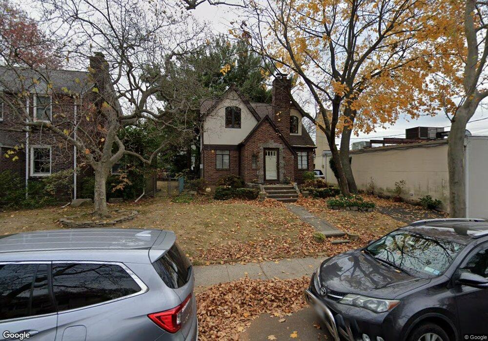 209 Bache Ave, Staten Island, NY 10306 - photo 1