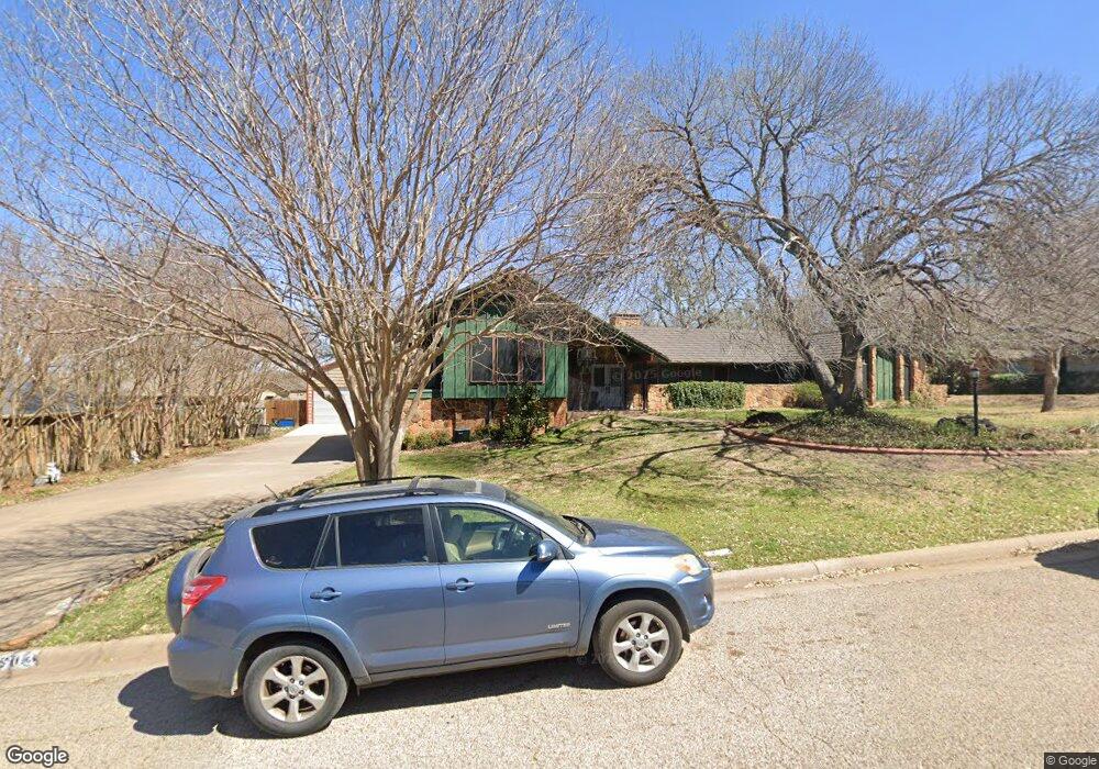 903 Willowcreek Ct, Cleburne, TX 76033 - photo 1