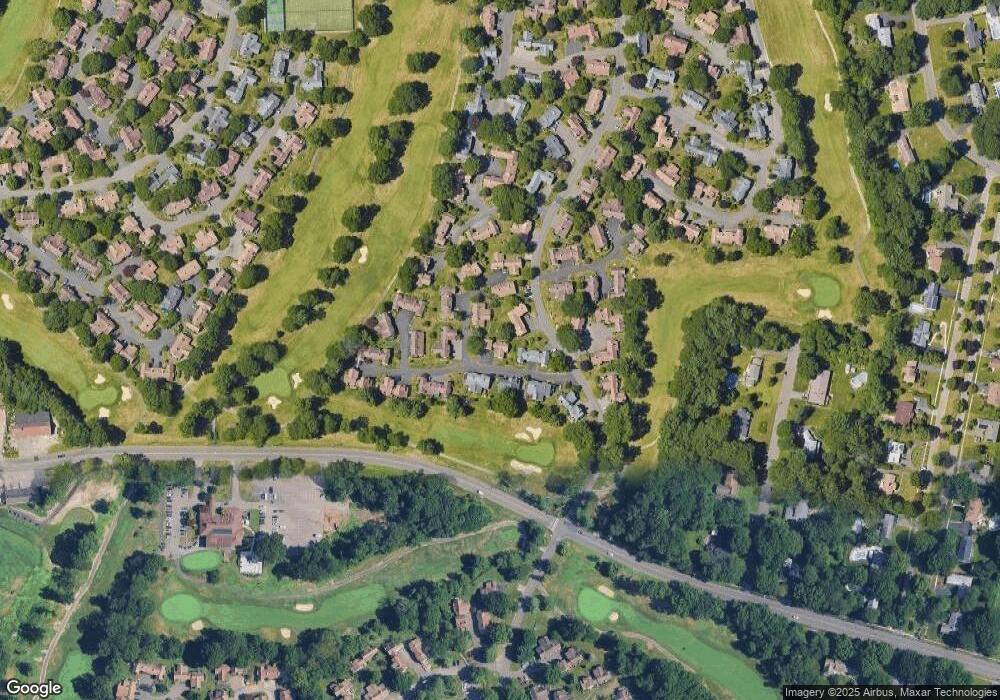 605 Cherokee Ln unit B, Stratford, CT 06614 - photo 1