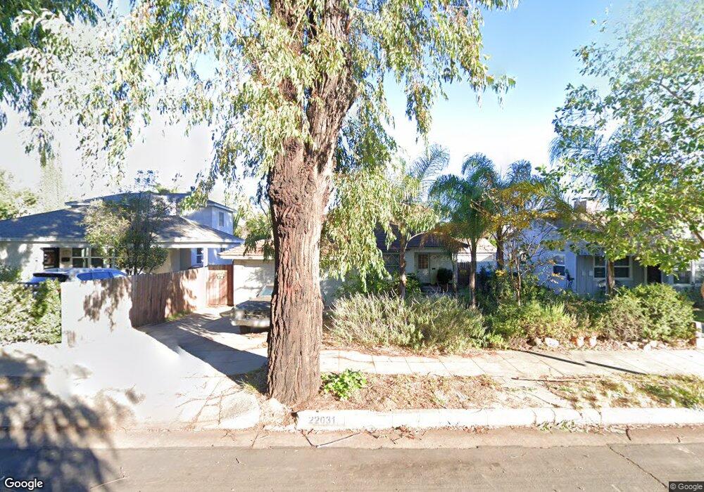 22031 De la Osa St, Woodland Hills, CA 91364 - photo 1