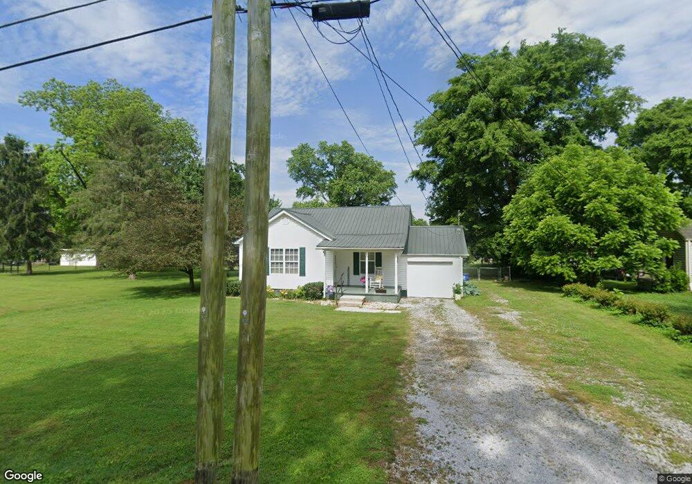 906 Adams Dr, Shelbyville, TN 37160 - photo 1