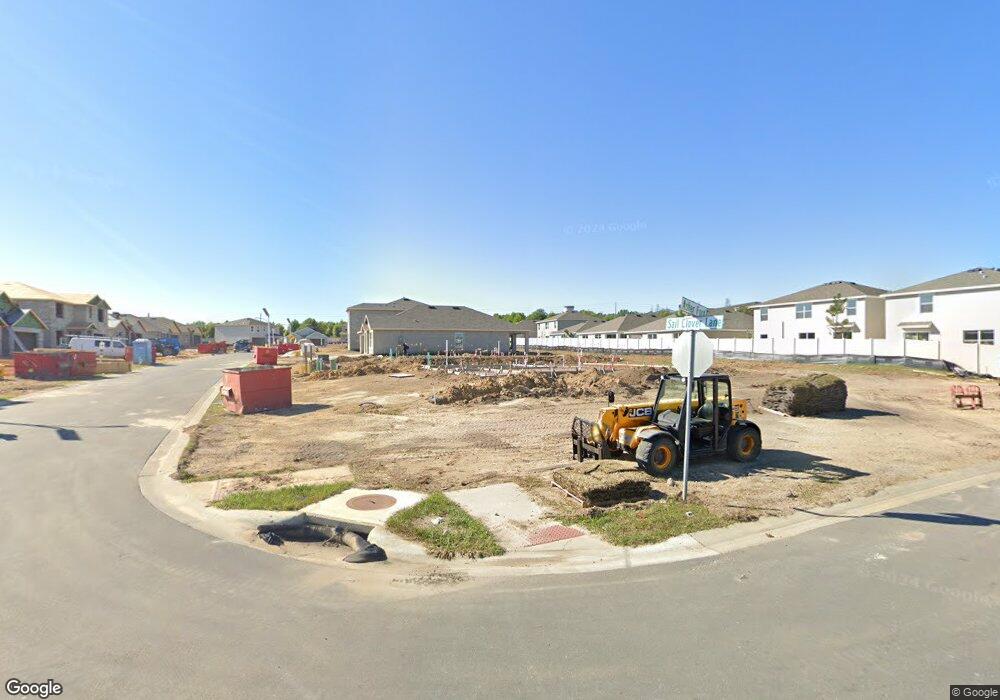 7422 Sail Clover Ln, Zephyrhills, FL 33540 - photo 1