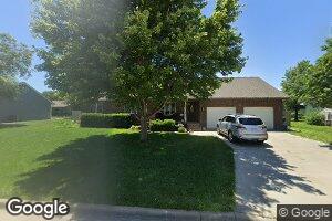 505 Rosewood Dr, Hesston, KS 67062