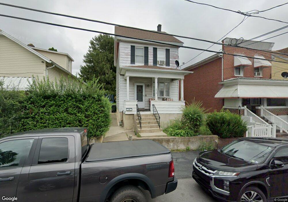 573 Arthur St, Hazleton, PA 18201 - photo 1