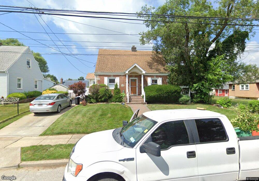 2924 Laurel Ave, Baldwin, NY 11510 - photo 1