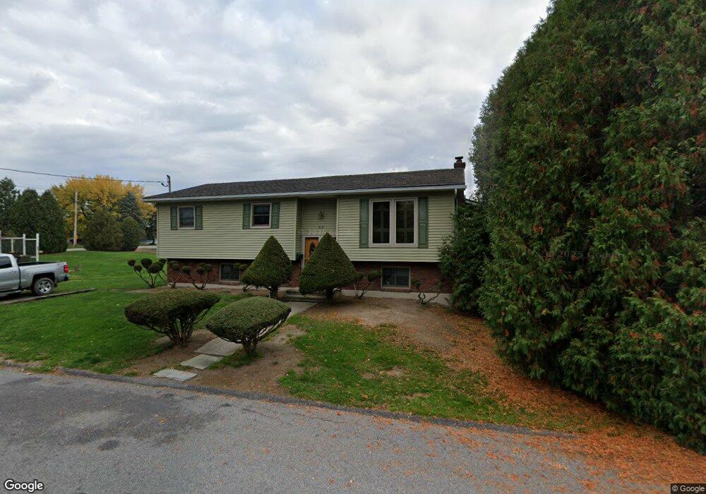 812 Spruce St, Olyphant, PA 18447 - photo 1