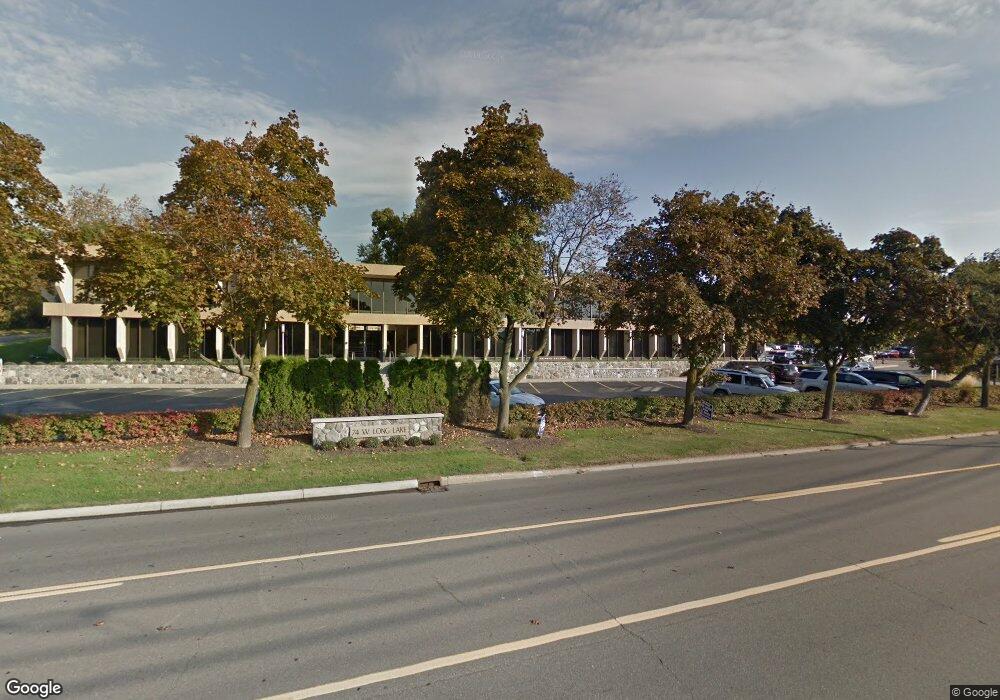 74 W Long Lake Rd unit 203, Bloomfield Hills, MI 48304 - photo 1