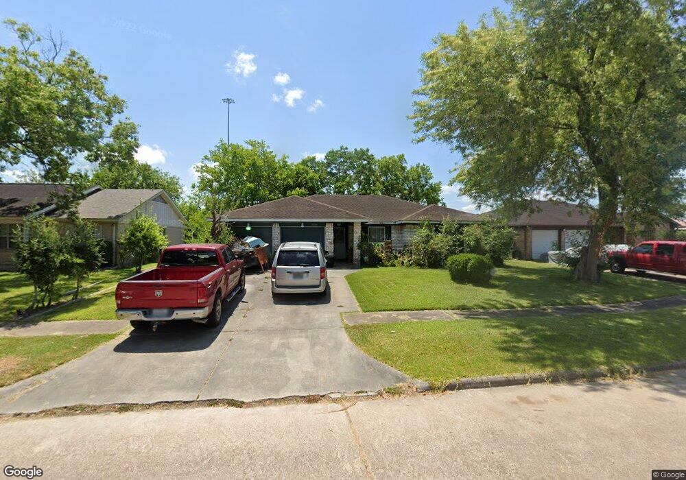 10006 Kirkglen Dr, Houston, TX 77089 - photo 1