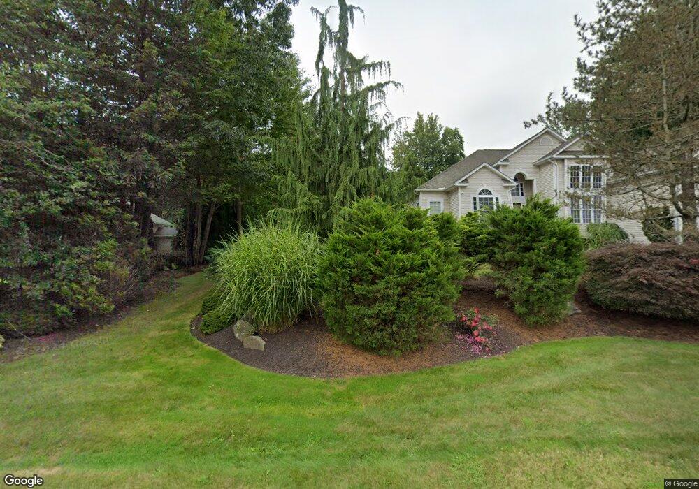 27 Hummingbird Ln, Cranston, RI 02921 - photo 1