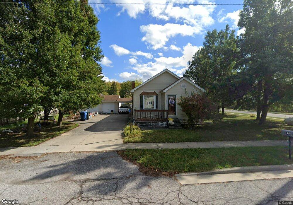 785 Kenilworth Ave, Sheffield Lake, OH 44054 - photo 1