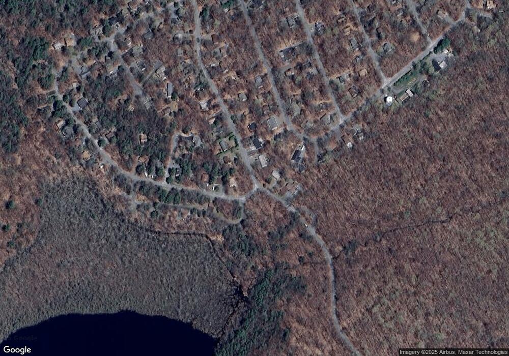 470 Lakeland Dr, Lake Ariel, PA 18436 - photo 1