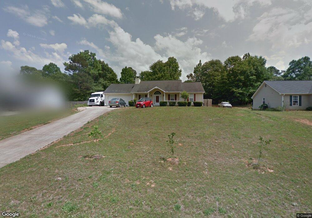 553 Hickeria Way unit 2, Winder, GA 30680 - photo 1