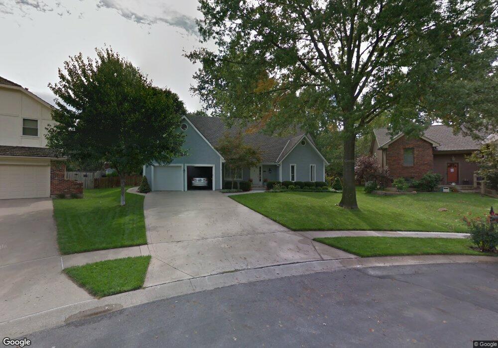 7919 Westgate Ct, Lenexa, KS 66215 - photo 1