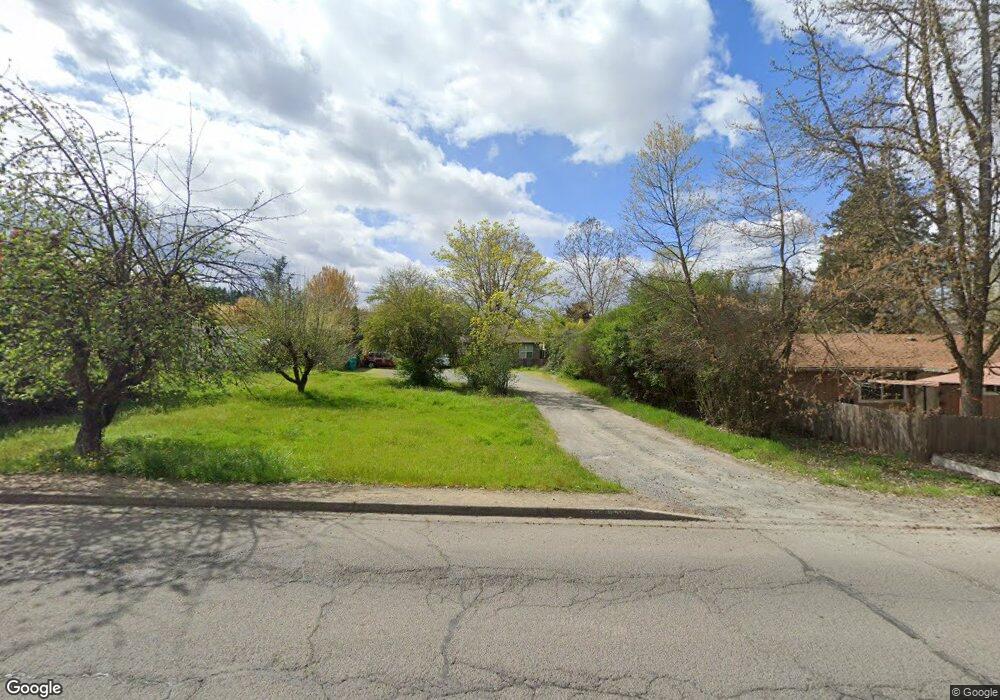 1846 Cloverlawn Dr, Grants Pass, OR 97527 - photo 1