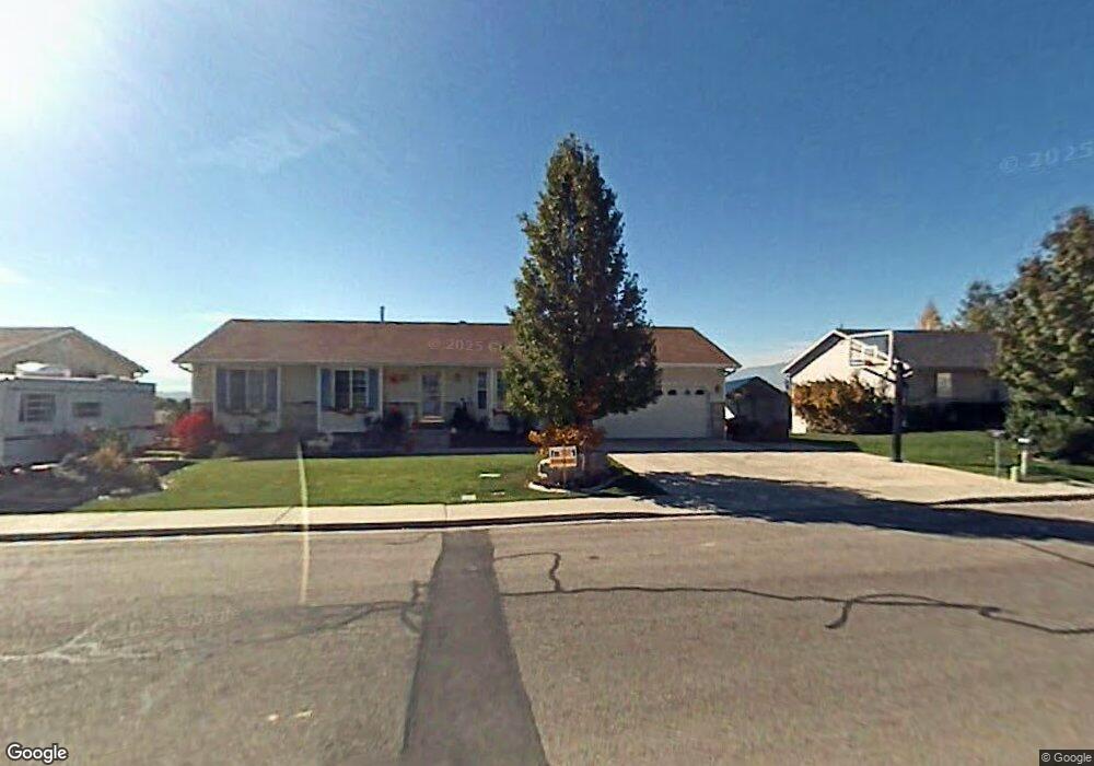 572 S Murdock Dr, Pleasant Grove, UT 84062 - photo 1