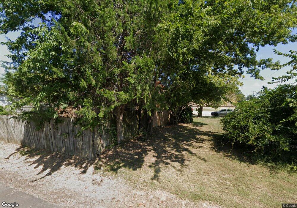 105 SW 3rd St, Muldrow, OK 74948 - photo 1