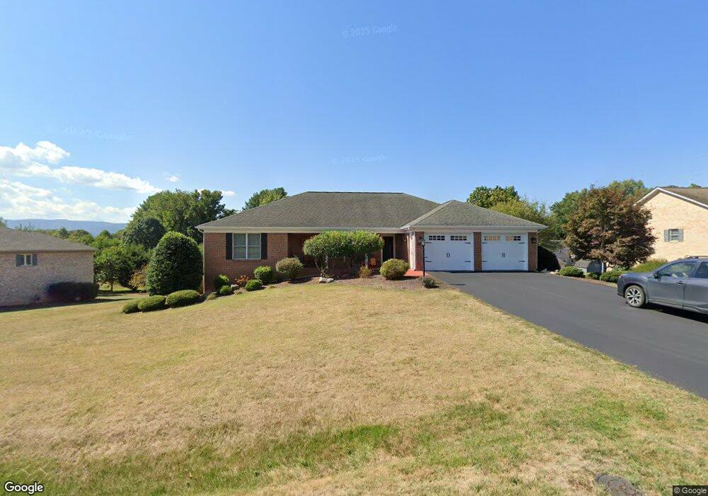 107 Gloucester Rd, Stuarts Draft, VA 24477 - photo 1