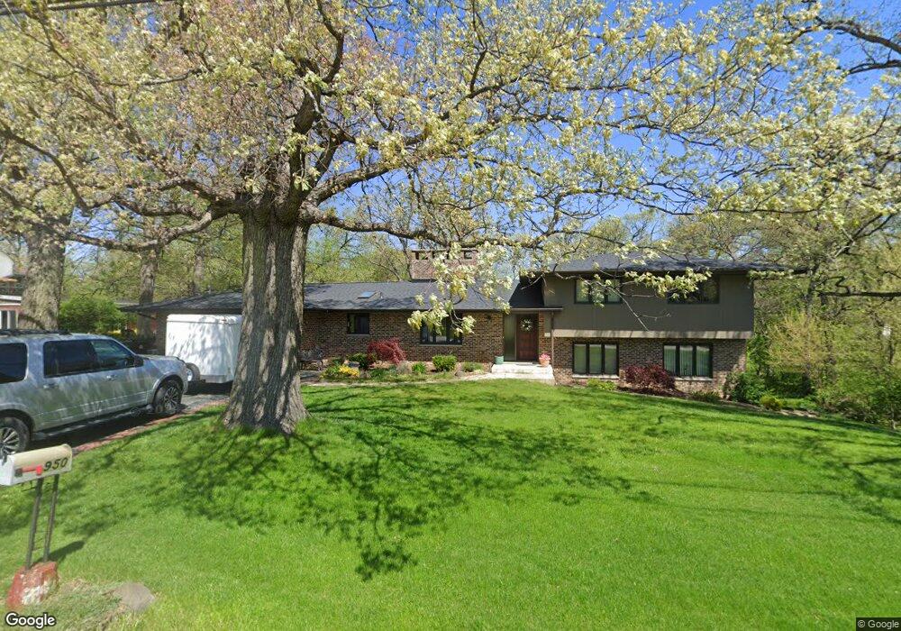 950 Greenview Place, Crown Point, IN 46307 - photo 1