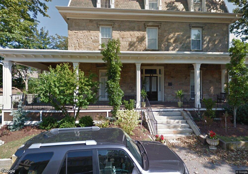 10 Pell St unit 3a, Newport, RI 02840 - photo 1