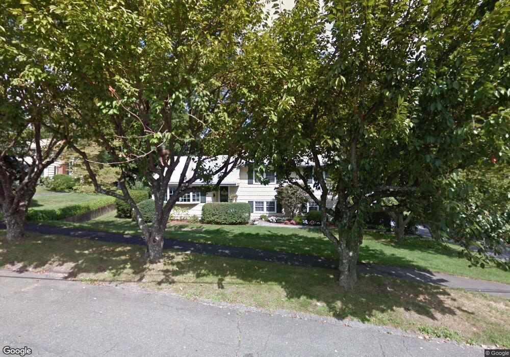 112 Field Crest Rd, New Canaan, CT 06840 - photo 1