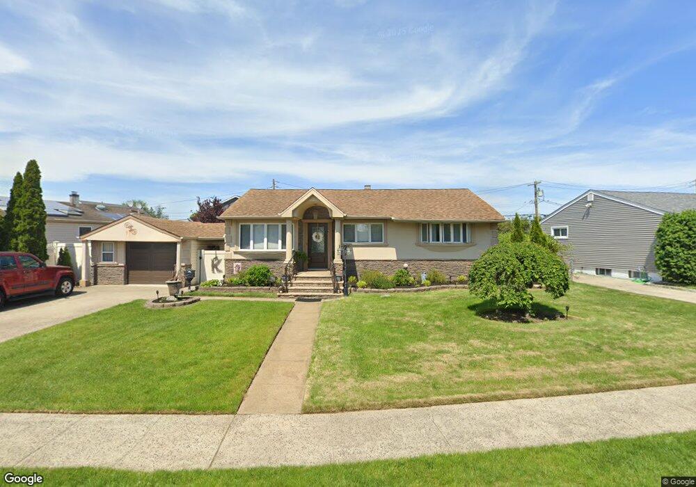 756 Craft Ave, Franklin Square, NY 11010 - photo 1