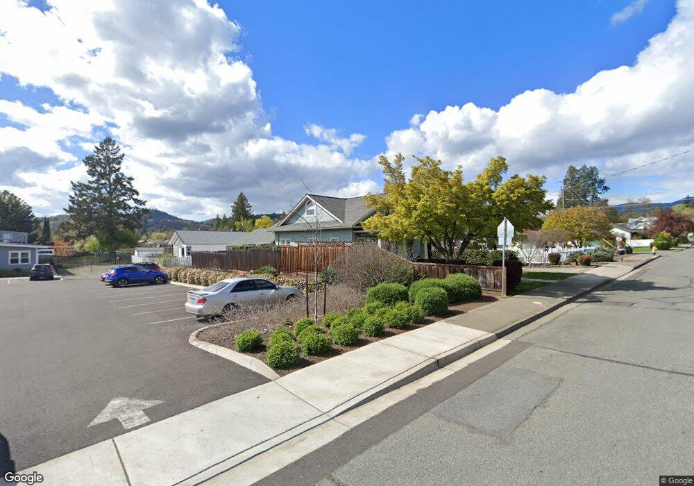 1160 NE 9th St, Grants Pass, OR 97526 - photo 1