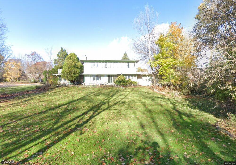 2612 W Libbie Dr, Lansing, MI 48917 - photo 1