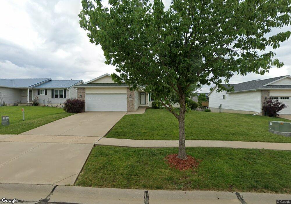1102 Moose Dr NW, Cedar Rapids, IA 52405 - photo 1