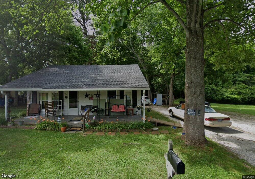 806 Sycamore Dr, Manchester, TN 37355 - photo 1