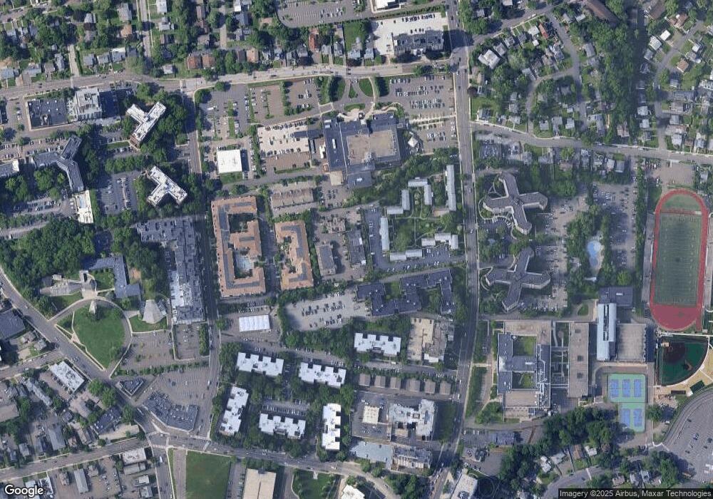 116 Strawberry Hill Ave unit 3J, Stamford, CT 06902 - photo 1