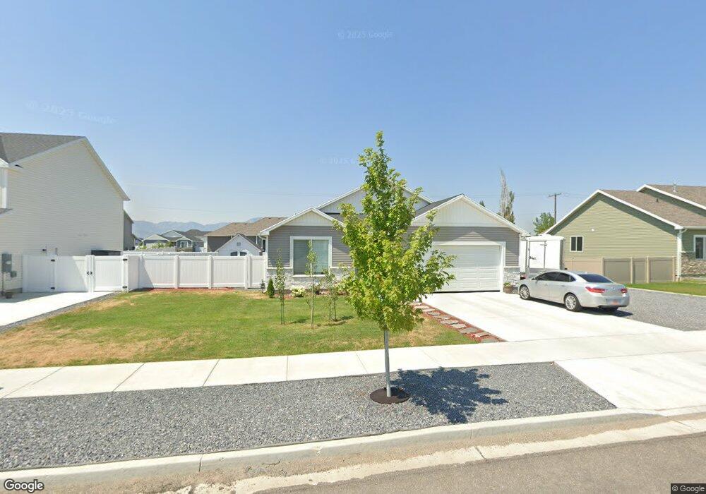 526 S 655 E, Hyrum, UT 84319 - photo 1