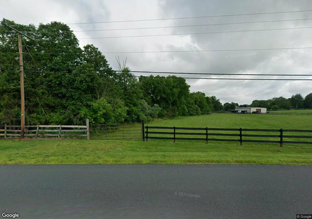 12139 Hooe Rd, Bristow, VA 20136 - photo 1