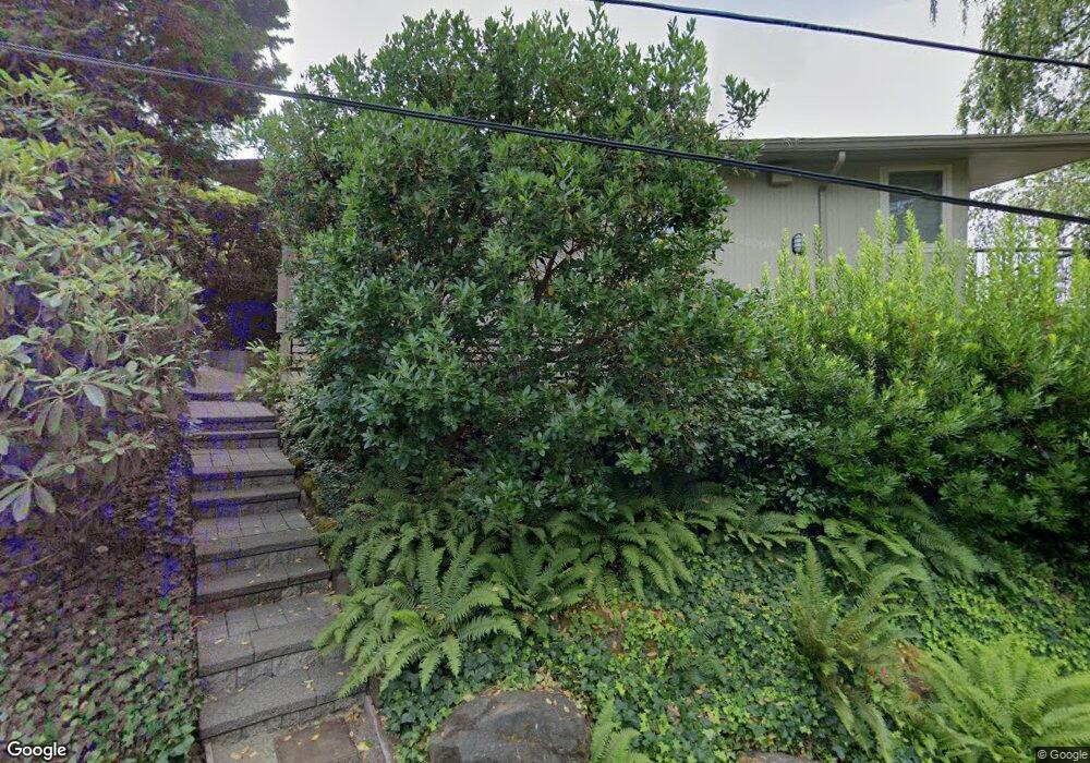 6851 SE 33rd St, Mercer Island, WA 98040 - photo 1