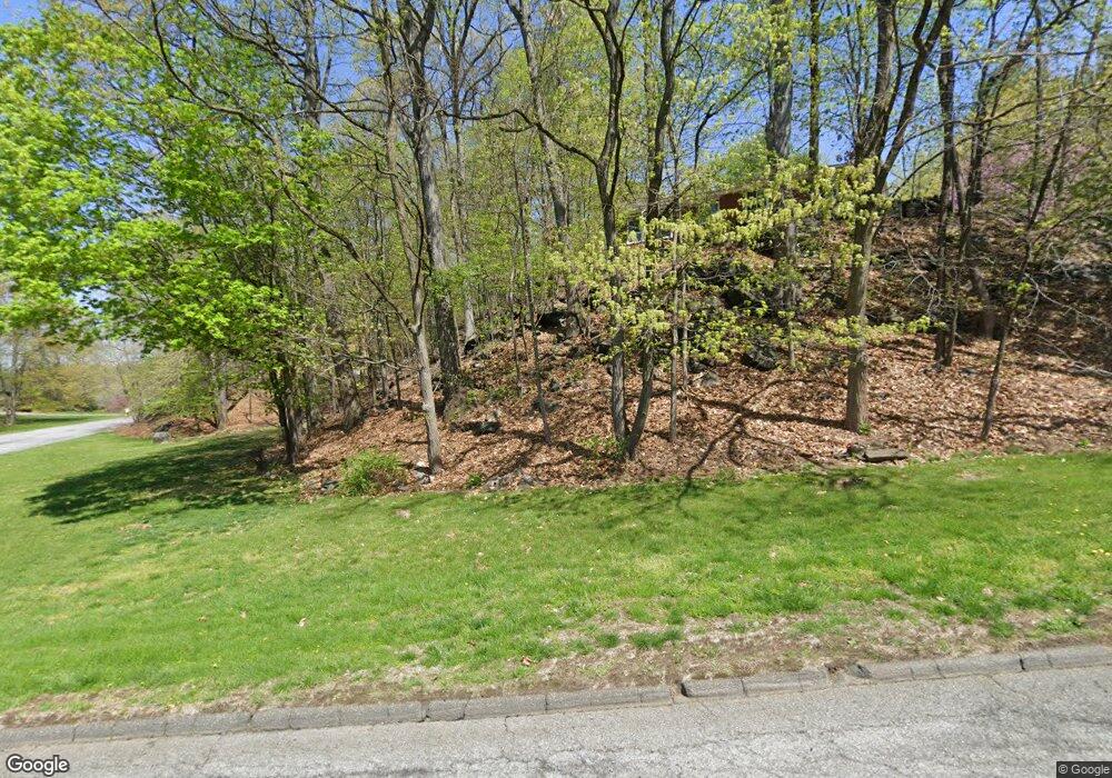 7 Elena Ct, Cortlandt Manor, NY 10567 - photo 1