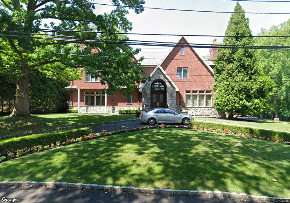 115 Circle Rd, Staten Island, NY 10304 - photo 1