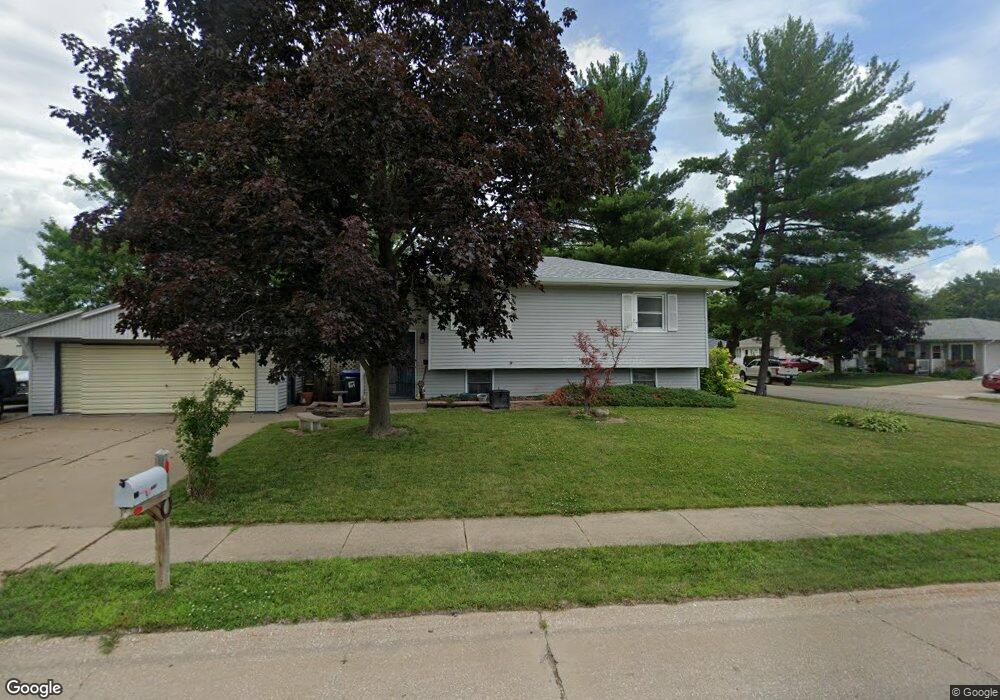 4306 W 13th St, Davenport, IA 52804 - photo 1