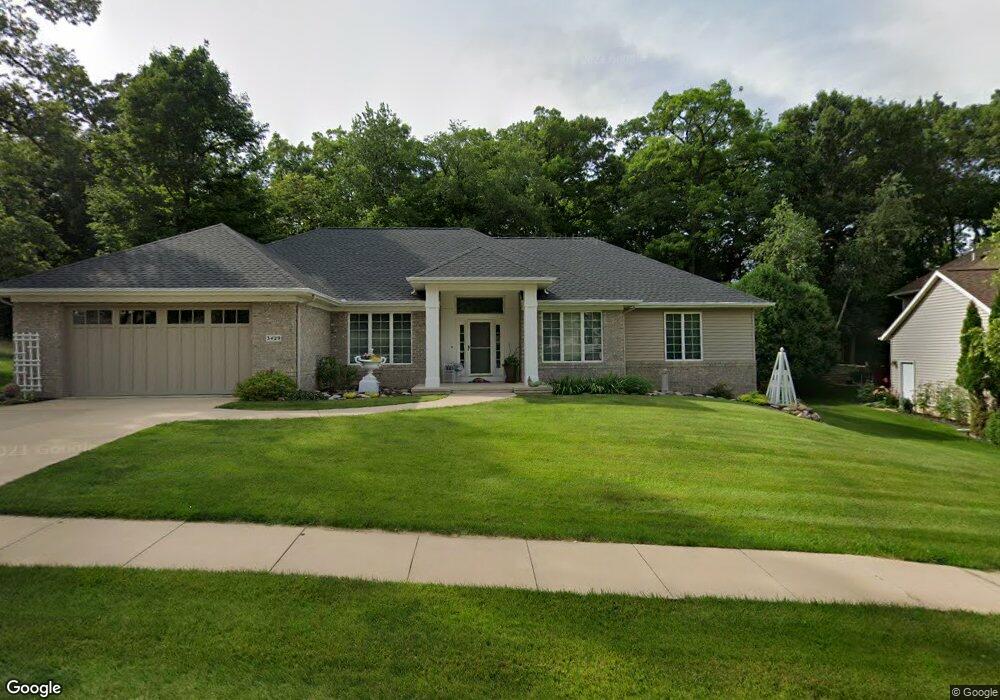 3429 River Ridge Ct NE, Cedar Rapids, IA 52402 - photo 1