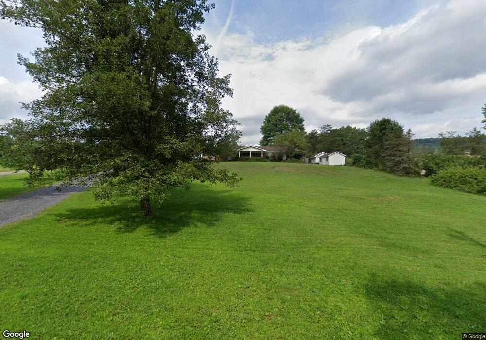 914 Paradise Rd, New Bloomfield, PA 17068 - photo 1