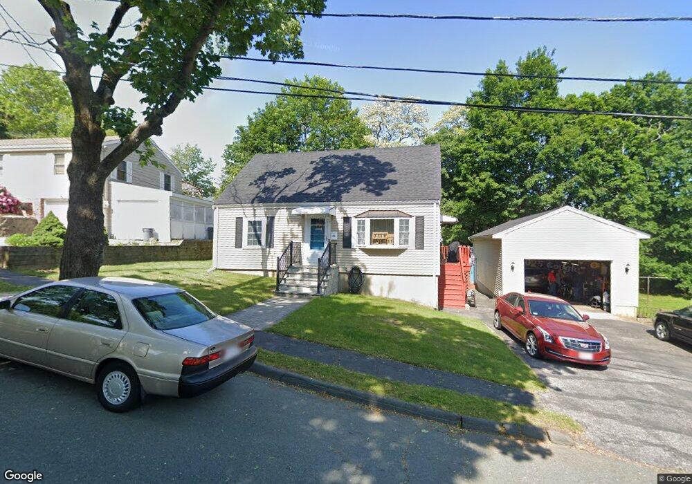 7 Laurel St, Peabody, MA 01960 - photo 1