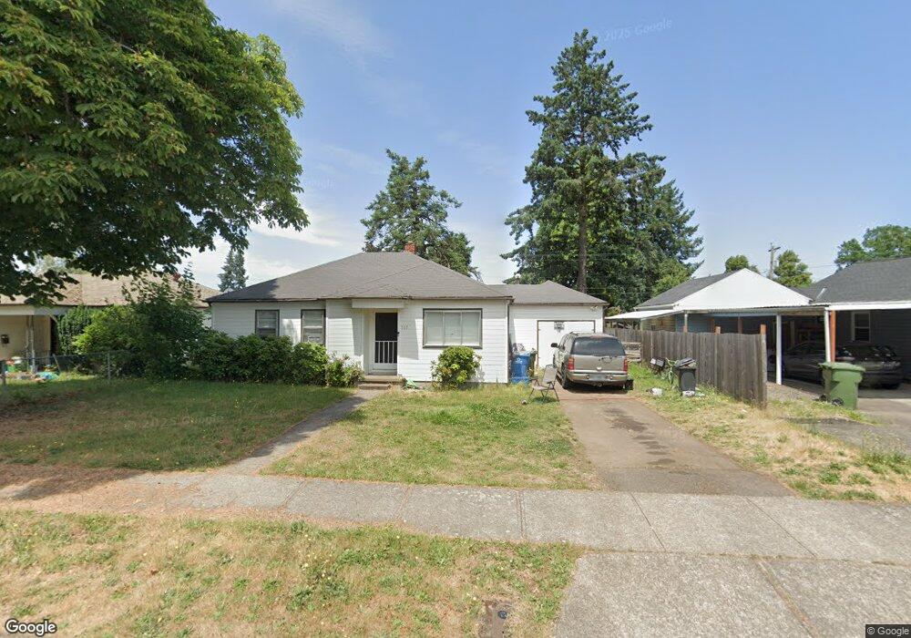 565 Tryon St NE, Salem, OR 97301 - photo 1