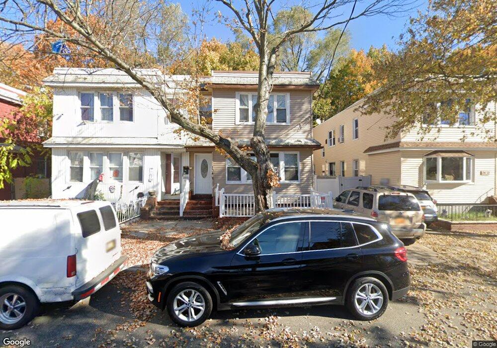 13411 Hawtree St, Ozone Park, NY 11417 - photo 1