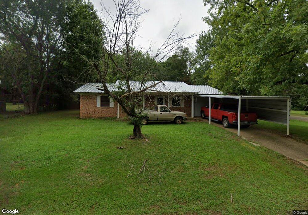 1211 W 2nd St, Hugo, OK 74743 - photo 1