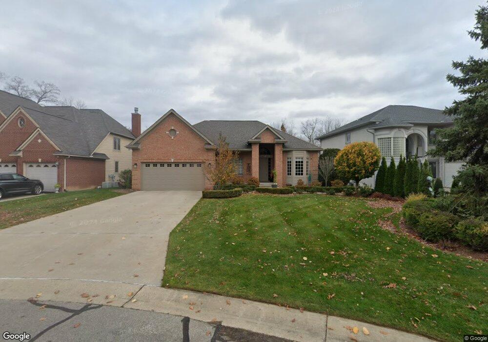 1286 Forest Bay Dr unit 84, Waterford, MI 48328 - photo 1